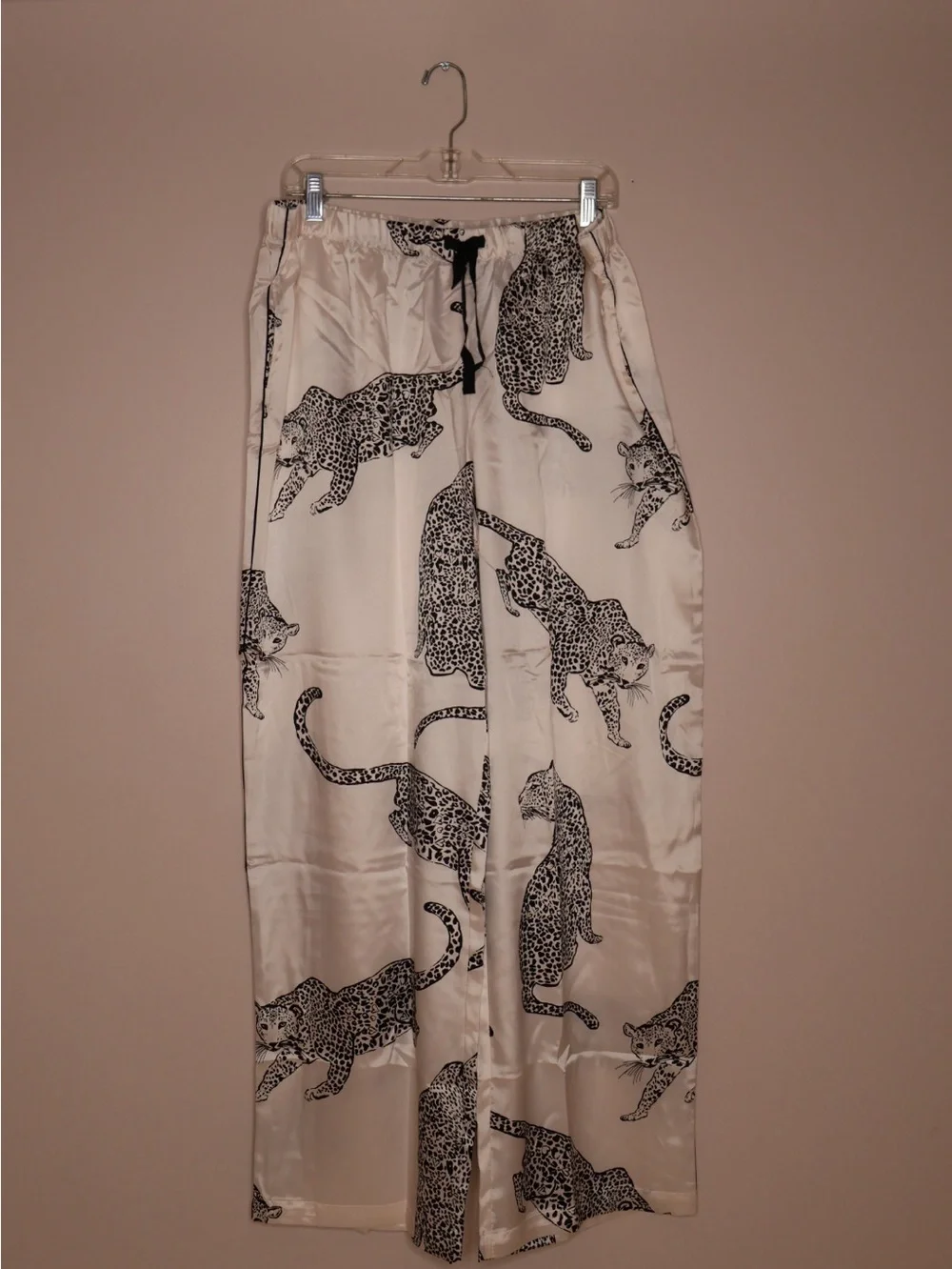 Victoria’s Secret Silky Ivory Leopard Print Pajama Set XL - Picture 5 of 8
